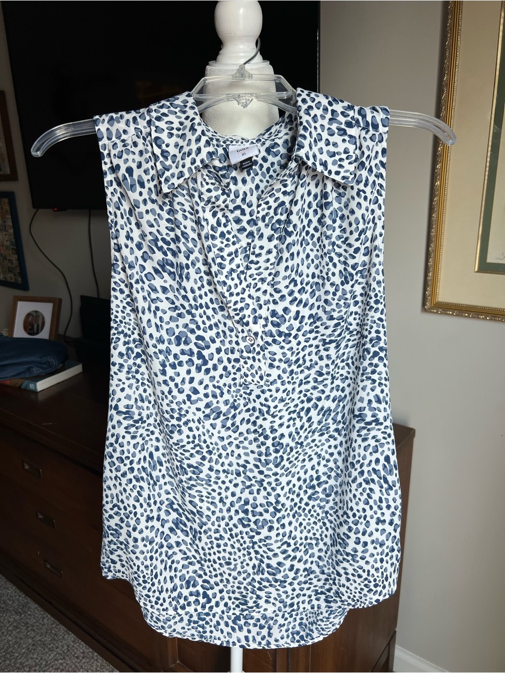Cabi White and Navy Dotted Sleeveless Collared Blouse
